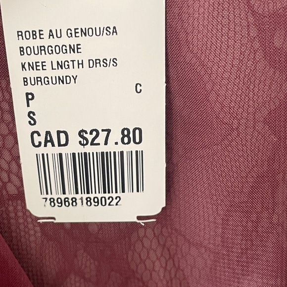 Forever 21 lace midi dress. NWT Burgundy color size S. Excellent condition - Picture 4 of 6